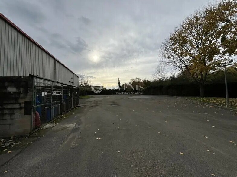 Industriel/Logistique dans Trappes à louer - Photo de l’immeuble – Image 3 sur 5