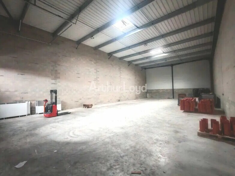 Industriel/Logistique dans Reims à vendre - Photo intérieure – Image 2 sur 2