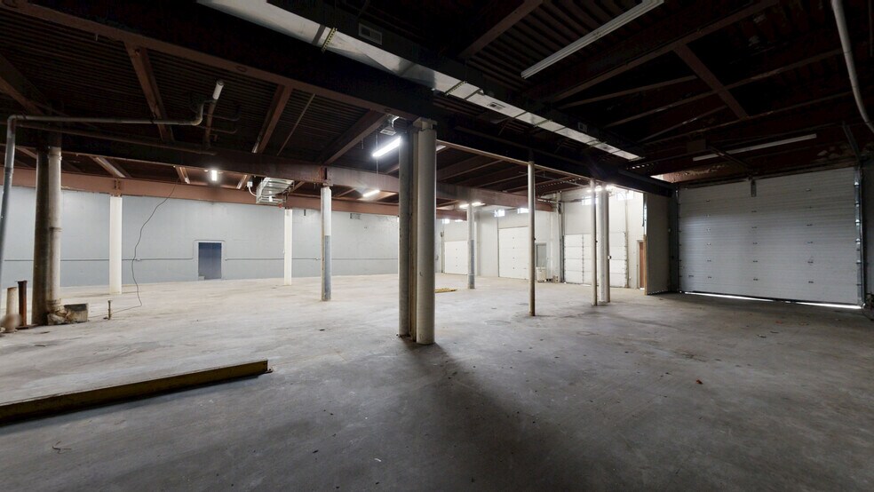 195 W Newberry Rd, Bloomfield, CT à vendre - Numérisation 3D Matterport – Image 2 sur 16