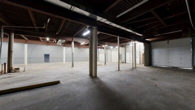 195 W Newberry Rd, Bloomfield, CT à louer Numérisation 3D Matterport– Image 1 sur 5