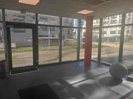 Bureau dans Rouen à louer - Photo de l’immeuble – Image 2 sur 3