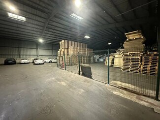 Plus de détails pour Industriel/Logistique à louer
