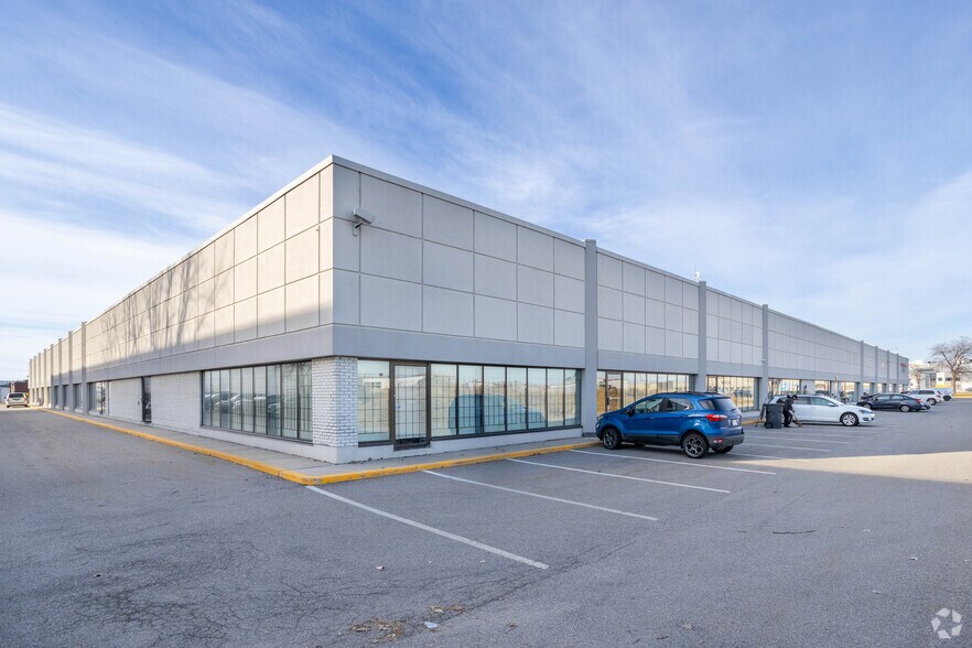 8072-8120 Rte Transcanadienne, Montréal, QC à louer - Photo de l’immeuble – Image 3 sur 10