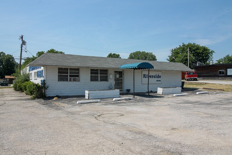 4 W 41st St, Sand Springs, OK à vendre - Photo de l’immeuble – Image 1 sur 1