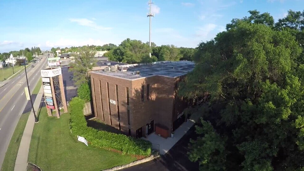 4249 E State St, Rockford, IL à vendre - Vidéo sur l’annonce professionnelle – Image 2 sur 12