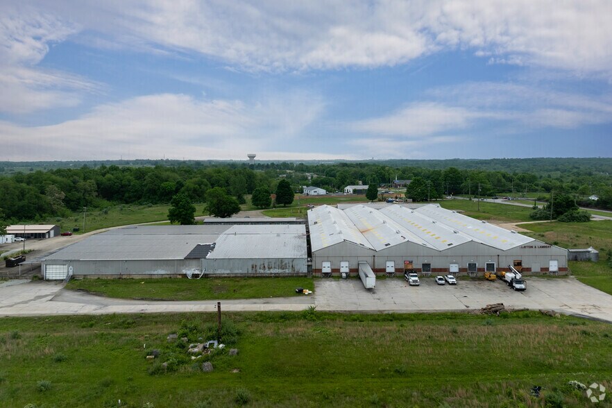 3813 W KY 146, Buckner, KY à louer - Photo de l’immeuble – Image 3 sur 8