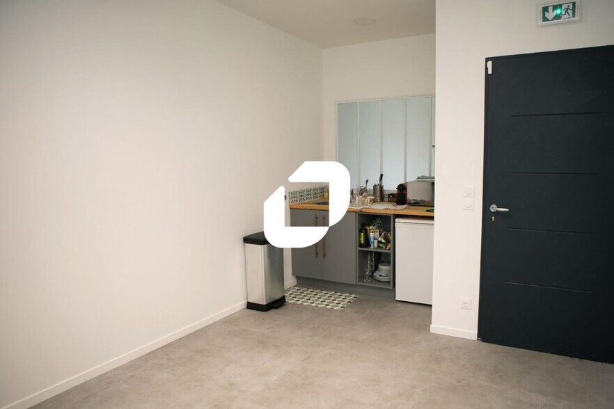 Bureau dans Bagnolet à louer - Photo de l’immeuble – Image 3 sur 10