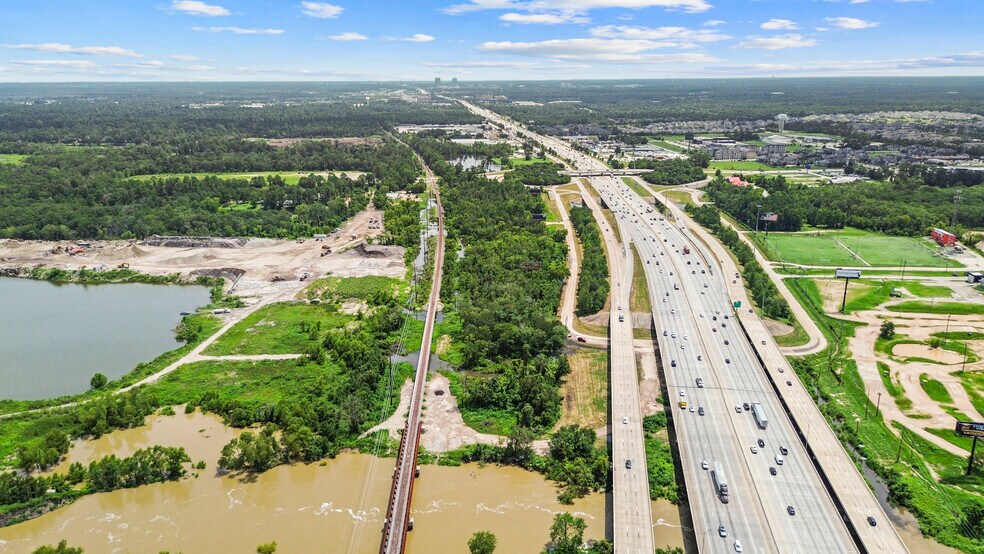 14815 Interstate 45 S, Conroe, TX à louer - Photo de l’immeuble – Image 3 sur 9