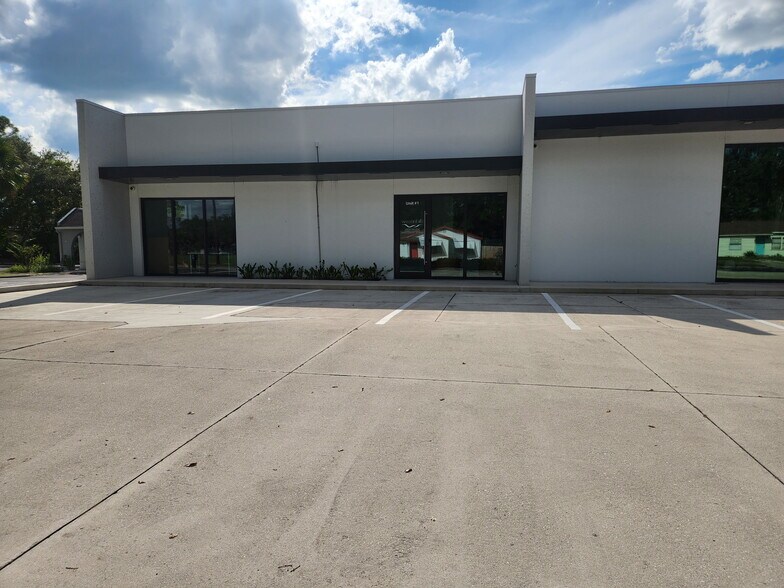 429 N Lime Ave, Sarasota, FL à louer - Photo de l’immeuble – Image 2 sur 10