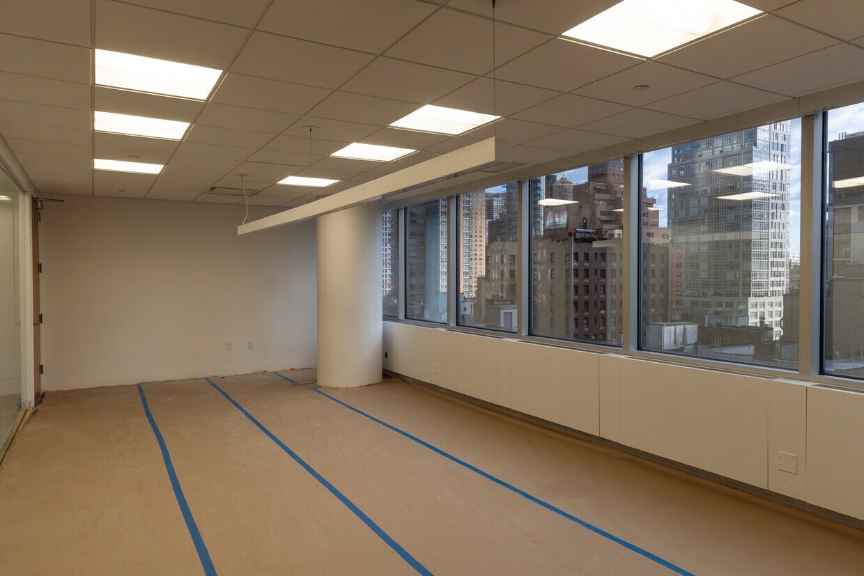 805 Third Ave, New York, NY à louer Photo intérieure– Image 1 sur 3