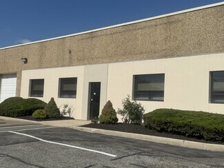 Plus de détails pour 27 Sarah Dr, Farmingdale, NY - Industriel/Logistique à louer