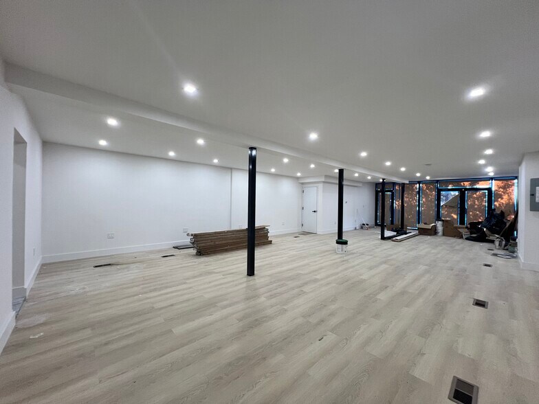 253 Malcolm X Blvd, Brooklyn, NY à louer - Photo de l’immeuble – Image 3 sur 15
