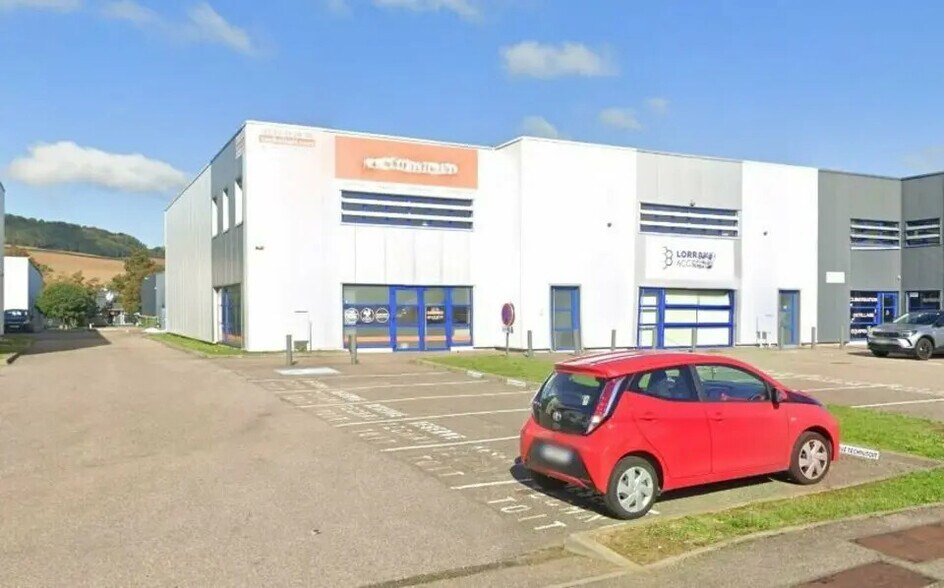 Local d’activités dans Pulnoy à louer - Photo de l’immeuble – Image 1 sur 2