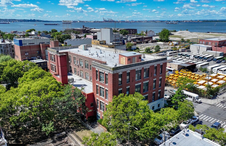 165 Conover St, Brooklyn, NY à vendre - Photo de l’immeuble – Image 3 sur 4