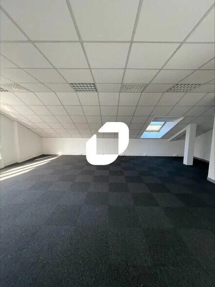 6 Rue Roland Garros, Eybens à louer - Photo de l’immeuble – Image 3 sur 13