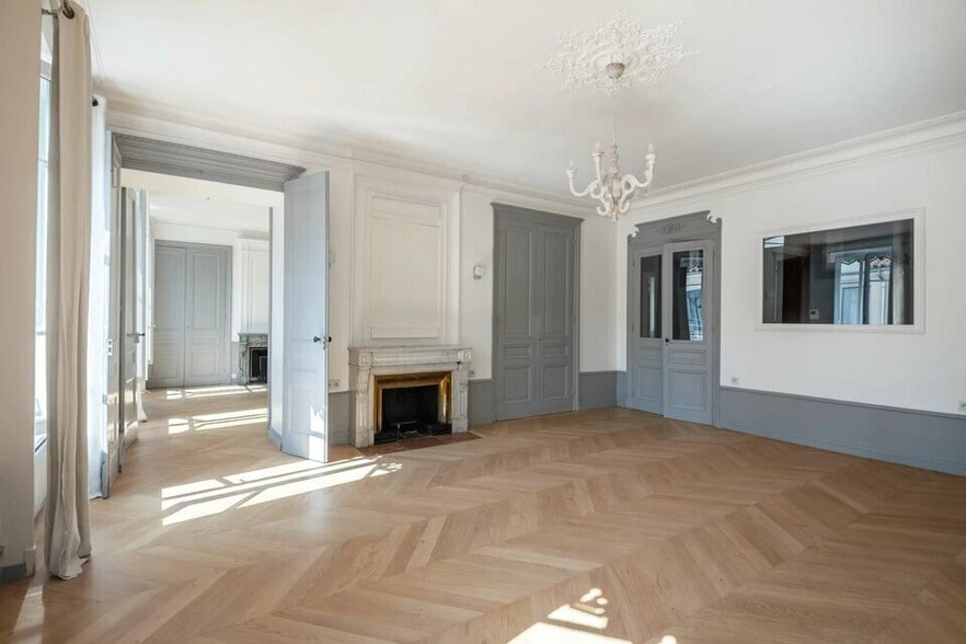 272 Rue Saint-Honoré, Paris à louer - Photo intérieure – Image 2 sur 10