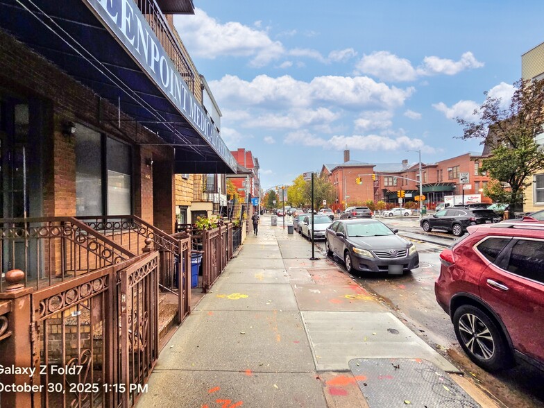 146 Norman Ave, Brooklyn, NY à louer - Photo de l’immeuble – Image 3 sur 23