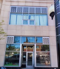 2800 N Milwaukee Ave, Chicago, IL à louer Photo de l’immeuble– Image 1 sur 4
