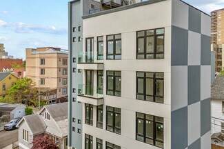 Plus de détails pour 31 Brighton 2nd Pl, Brooklyn, NY - Logement à vendre