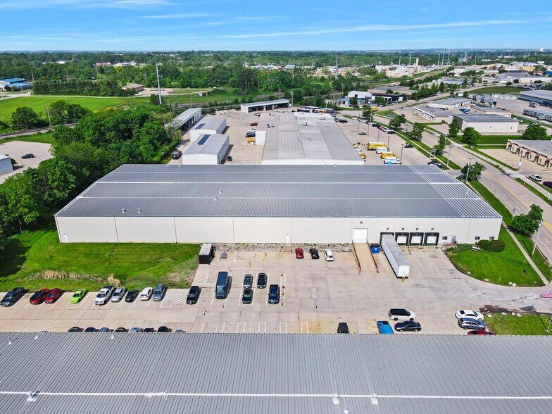 1715 E Hamilton Rd, Bloomington, IL à louer - Photo de l’immeuble – Image 2 sur 10