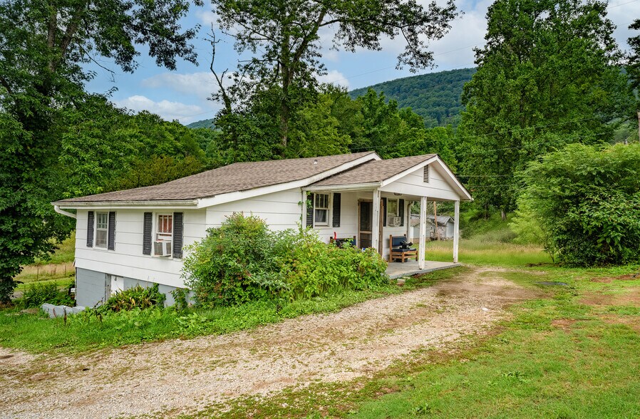 15 Unit Portfolio - Roane County, TN portefeuille de 12 biens à vendre sur LoopNet.fr - Photo de l’immeuble – Image 3 sur 11