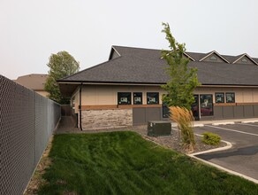 3914 E Early Dawn Ave, Post Falls, ID à louer Photo de l’immeuble– Image 1 sur 4