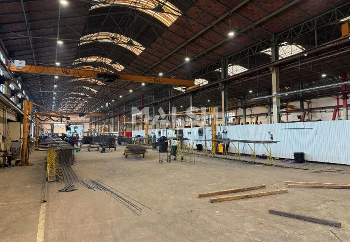 Local d'activités dans Bourgoin-Jallieu à vendre Photo de l’immeuble– Image 1 sur 8