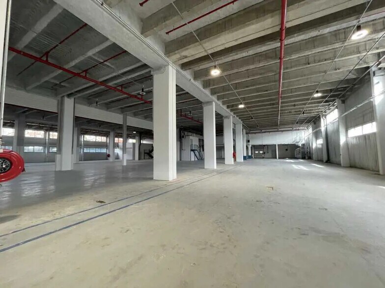 Local d’activités dans Rosny-sous-Bois à louer - Photo intérieure – Image 3 sur 7