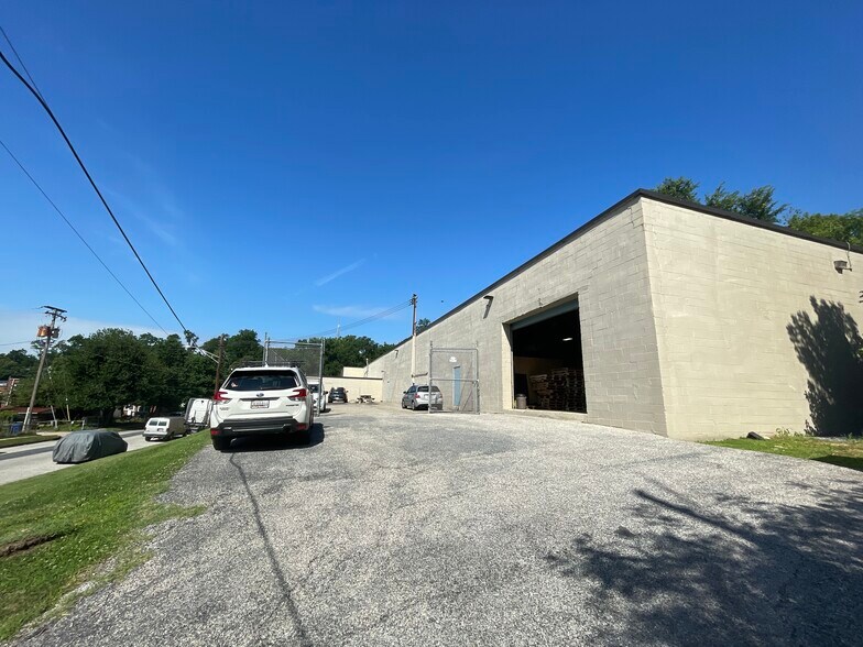 3701 Malden Ave, Baltimore, MD à louer - Photo de l’immeuble – Image 2 sur 12