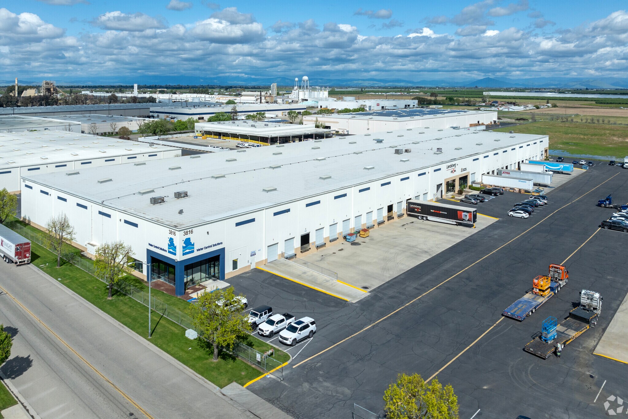 3816 S Willow Ave, Fresno, CA à louer Photo principale– Image 1 sur 5