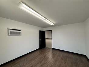 2730 Monterey St, Torrance, CA à louer Photo intérieure– Image 2 sur 2