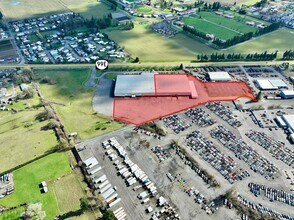 3099 N Pacific Hwy, Woodburn, OR à louer Aérien– Image 1 sur 4