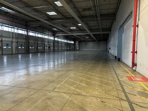 Industriel/Logistique dans Combs-la-Ville à louer Photo de l’immeuble– Image 1 sur 8