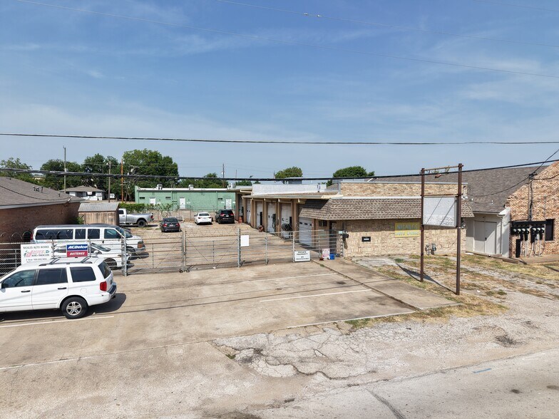 113 N Lyndalyn Ave, DeSoto, TX à vendre - Photo de l’immeuble – Image 1 sur 22