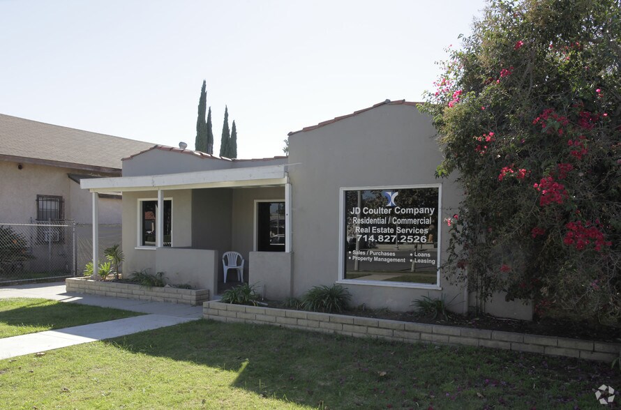 5312 Lincoln Ave, Cypress, CA à vendre - Photo de l’immeuble – Image 2 sur 2