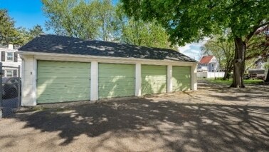 421 Otter St, Bristol, PA à vendre - Photo de l’immeuble – Image 3 sur 3