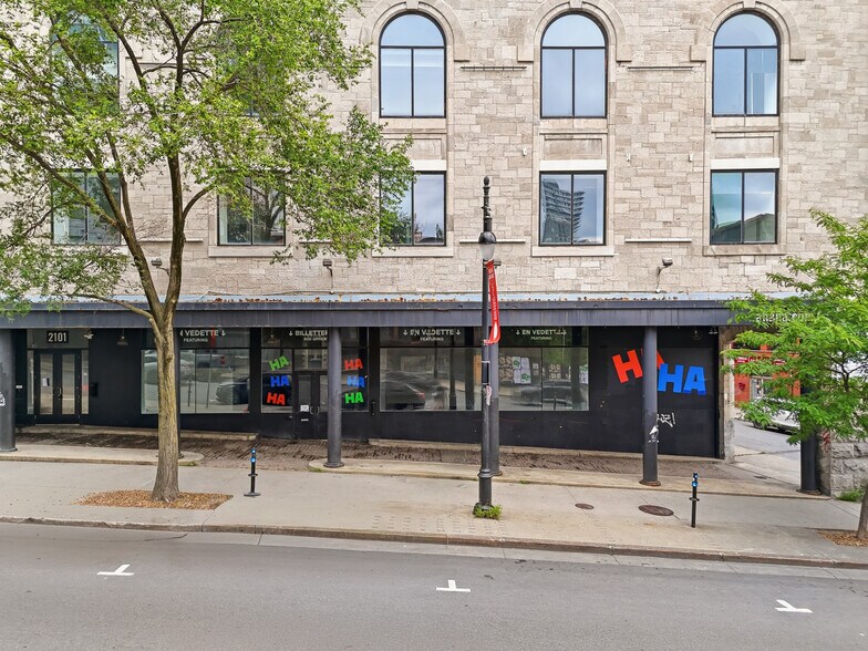 2095-2101 Boul Saint-Laurent, Montréal, QC à louer - Photo de l’immeuble – Image 3 sur 24