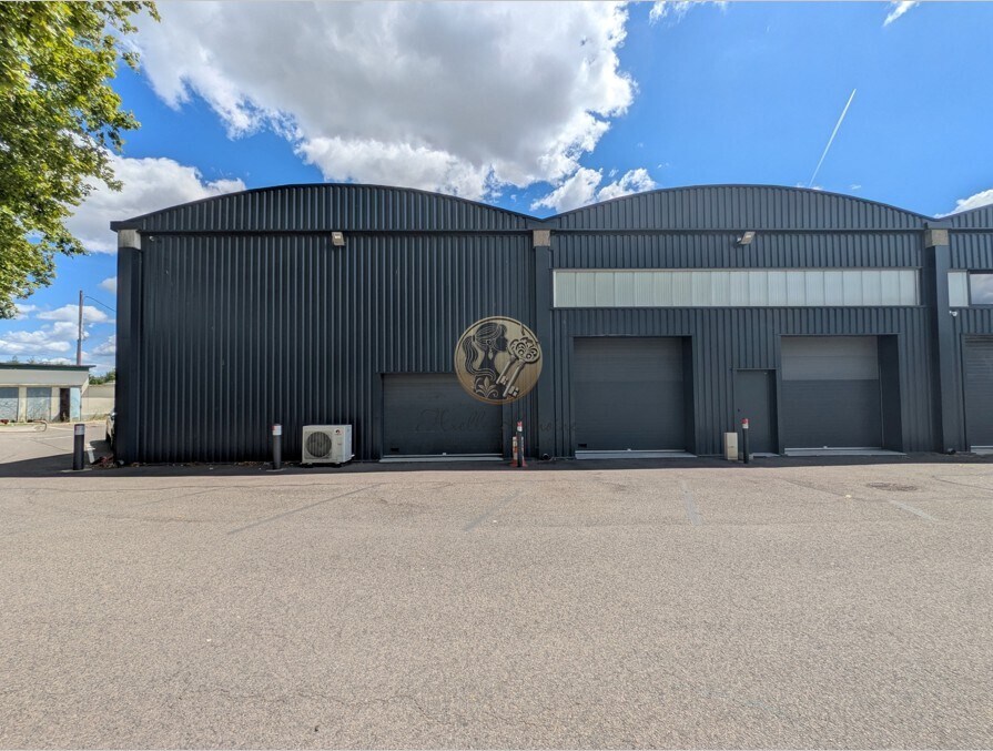25 Rue Du Lyonnais, Saint-Priest, RHO 69800 - Lot 2 -  - Photo intérieure - Image 1 of 4
