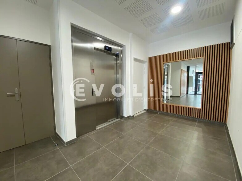 Bureau dans Amiens à louer - Photo de l’immeuble – Image 3 sur 6