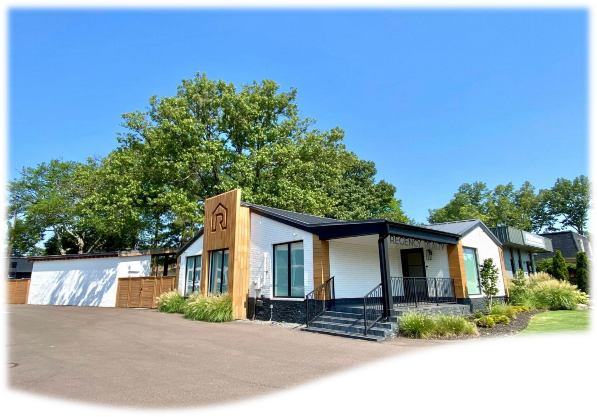 1053 Oakhaven Rd, Memphis, TN à vendre Photo de l’immeuble– Image 1 sur 5