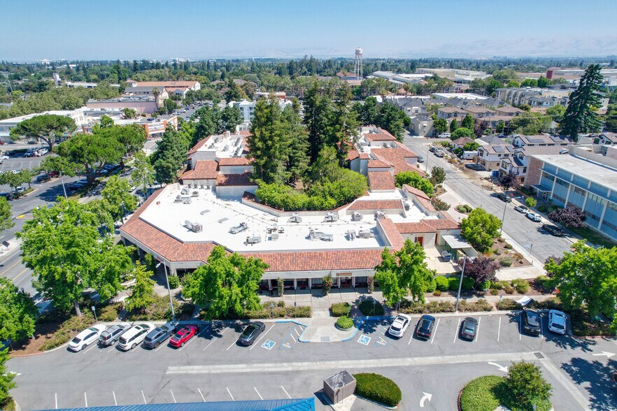 260 S Sunnyvale Ave, Sunnyvale, CA à louer - Photo de l’immeuble – Image 1 sur 29