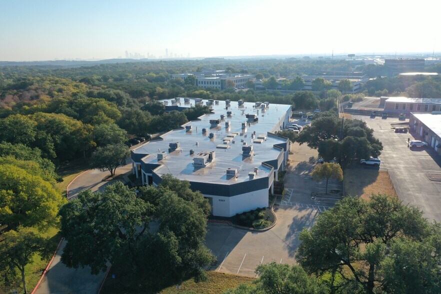 5321 Industrial Oaks Blvd, Austin, TX à louer - Photo de l’immeuble – Image 3 sur 7