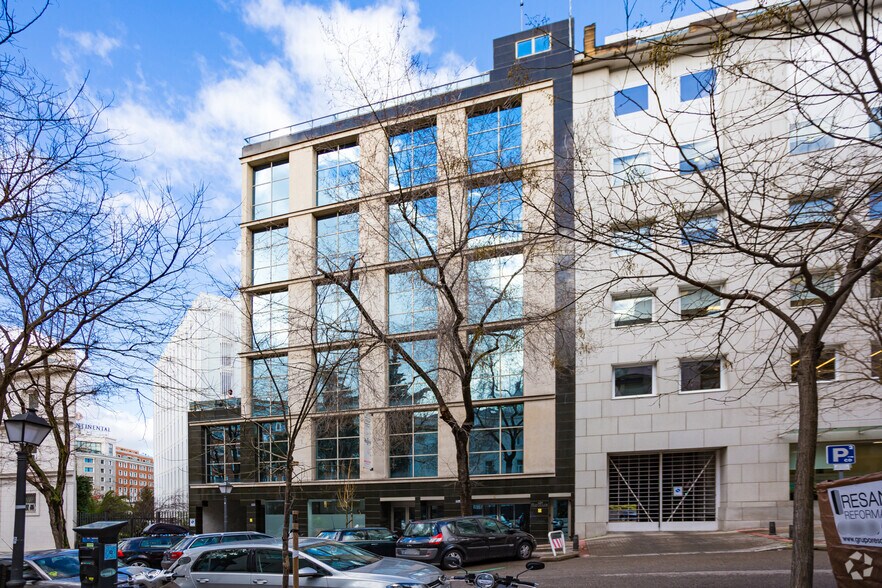 Calle del Pinar, 5, Madrid, Madrid à louer - Photo de l’immeuble – Image 2 sur 2