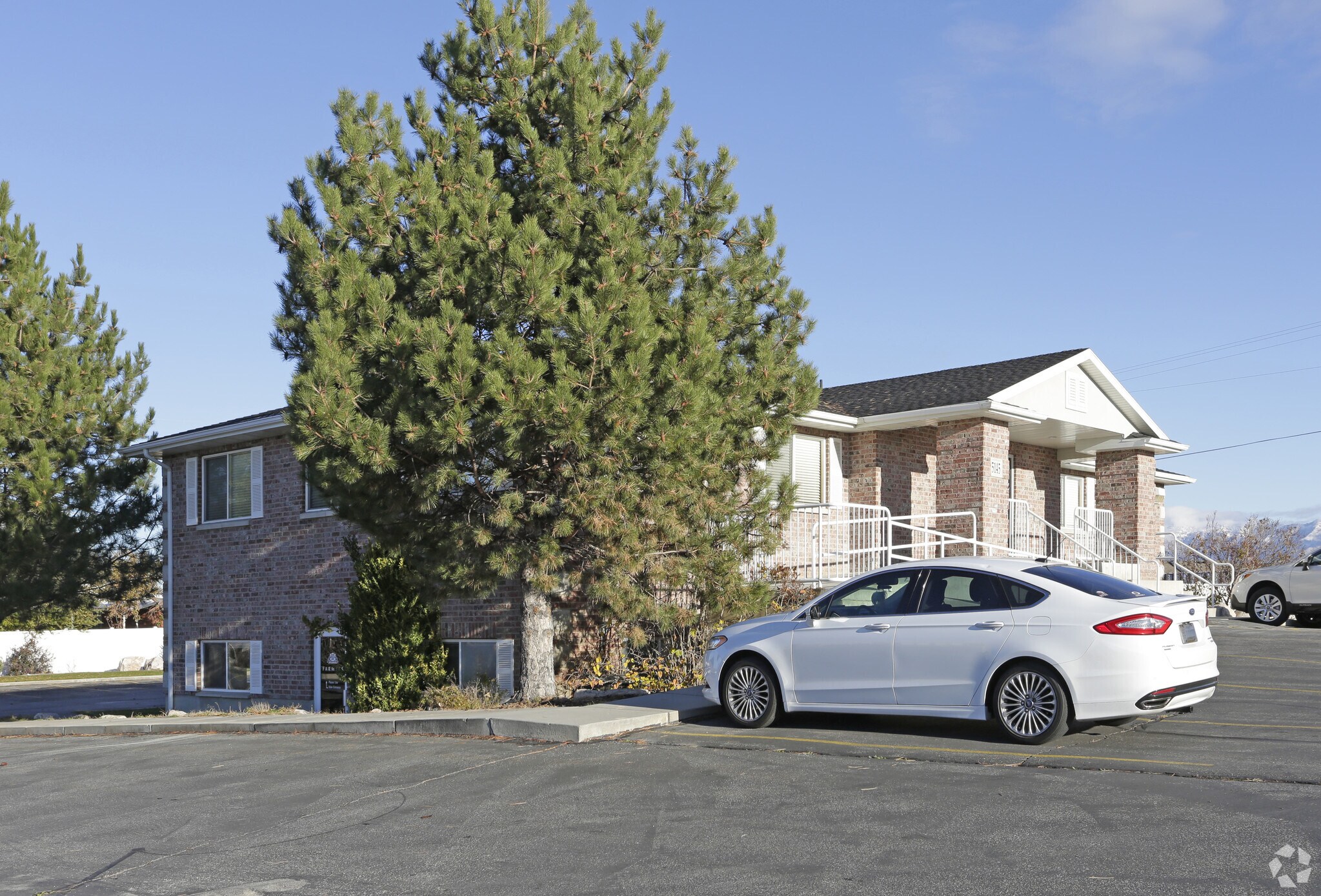 5145 S Airport Rd, Roy, UT à louer Photo principale– Image 1 sur 4