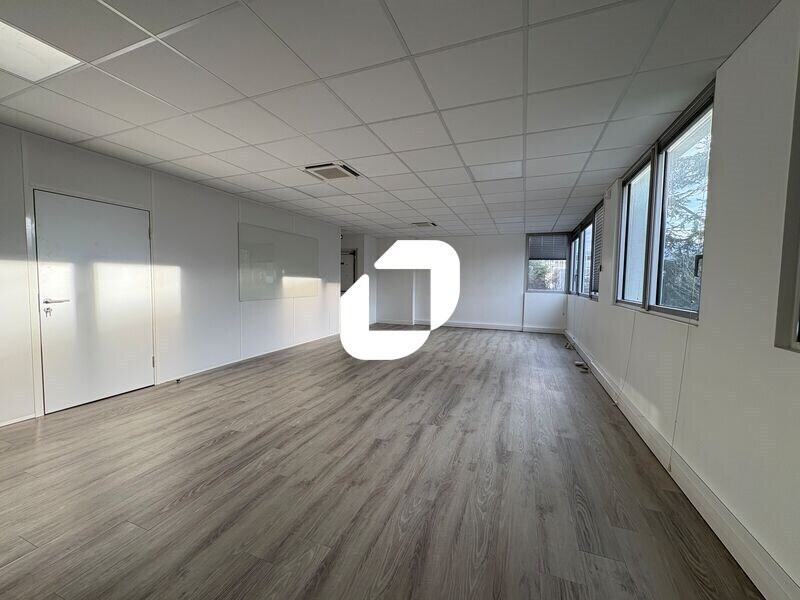 Bureau dans Vélizy-Villacoublay à louer Photo intérieure– Image 1 sur 7