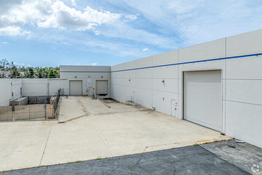 200 Science Dr, Moorpark, CA à louer - Photo de l’immeuble – Image 3 sur 12