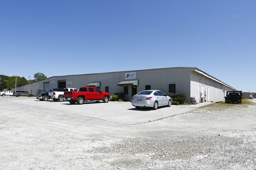 1305 Brightleaf Blvd, Smithfield, NC à louer - Photo principale – Image 1 sur 4