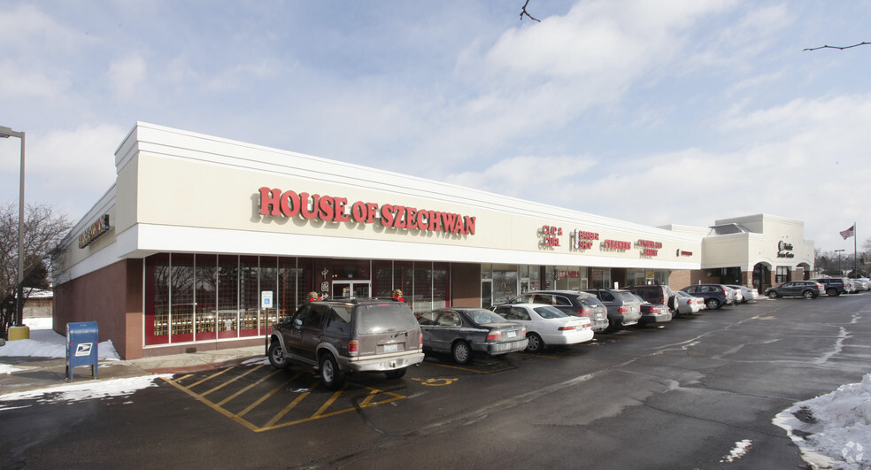 22-58 E Northwest Hwy, Des Plaines, IL à louer - Photo de l’immeuble – Image 2 sur 2