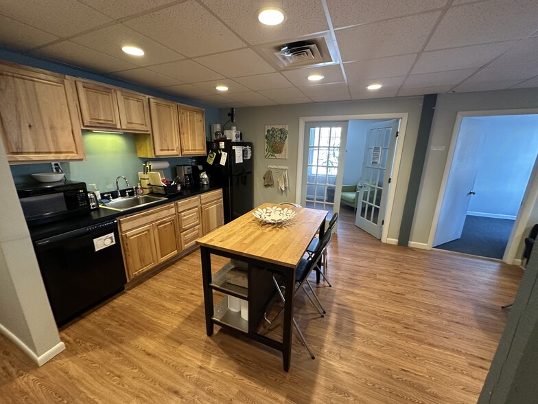 40 Lafayette St, Yarmouth, ME à vendre - Photo de l’immeuble – Image 2 sur 7