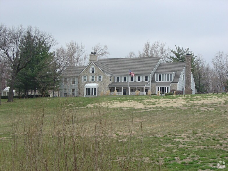 2820 NW Barry Rd, Kansas City, MO à vendre - Photo de l’immeuble – Image 2 sur 5